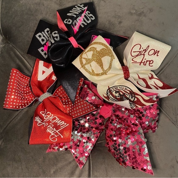 NEW Bundle of 4 Gorgeous Cheerleader Hair Bows main image 4